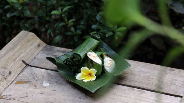 a single banana leaf can be folded into plates